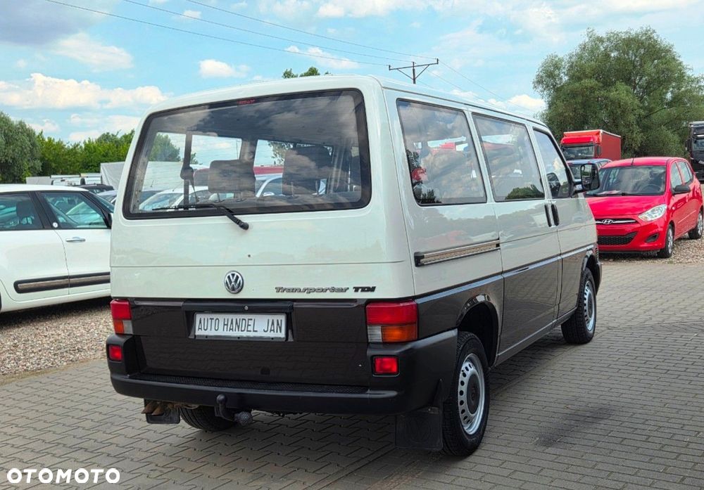 Volkswagen Transporter - 28
