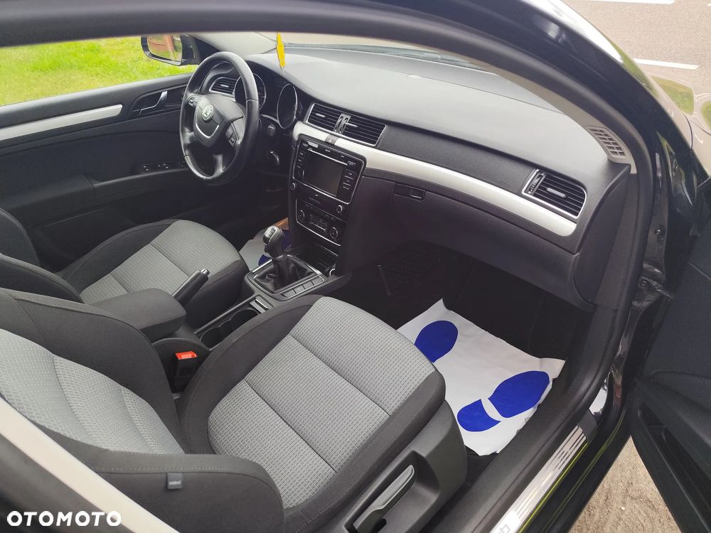 Skoda Superb 2.0 TDI Ambition - 26
