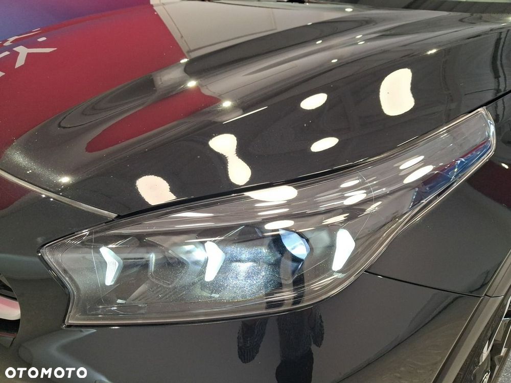 Kia XCeed - 10