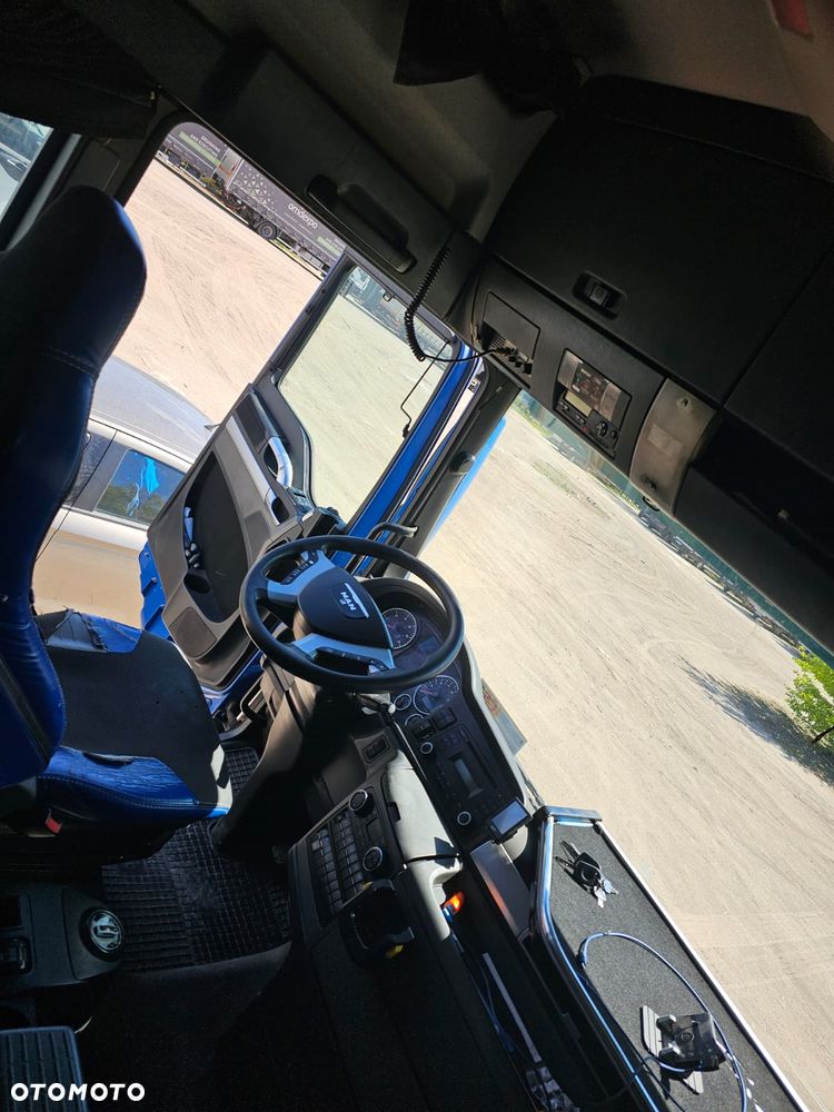 MAN TGX - 27