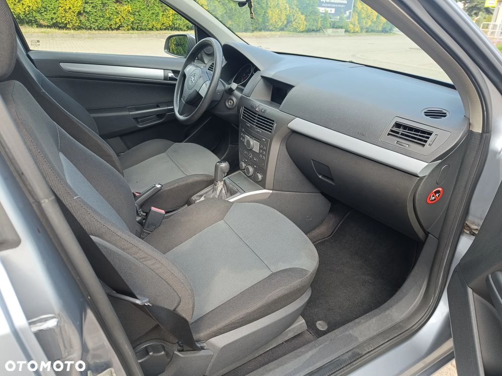 Opel Astra 1.7 CDTI Essentia - 7