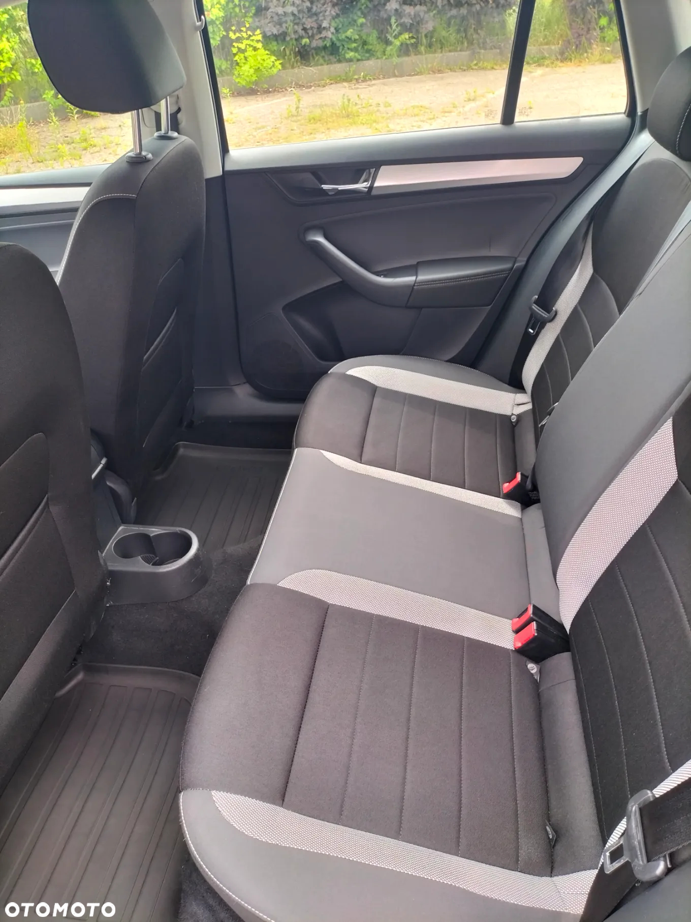 Skoda RAPID 1.0 TSI Ambition - 12