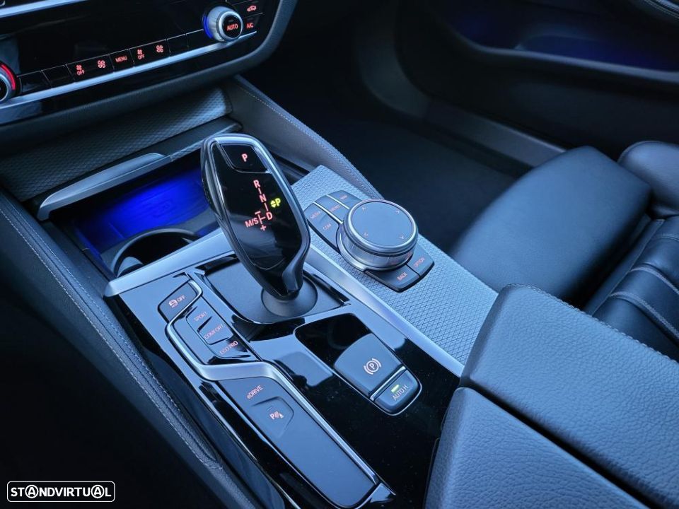 BMW 530 e iPerformance Pack M - 10