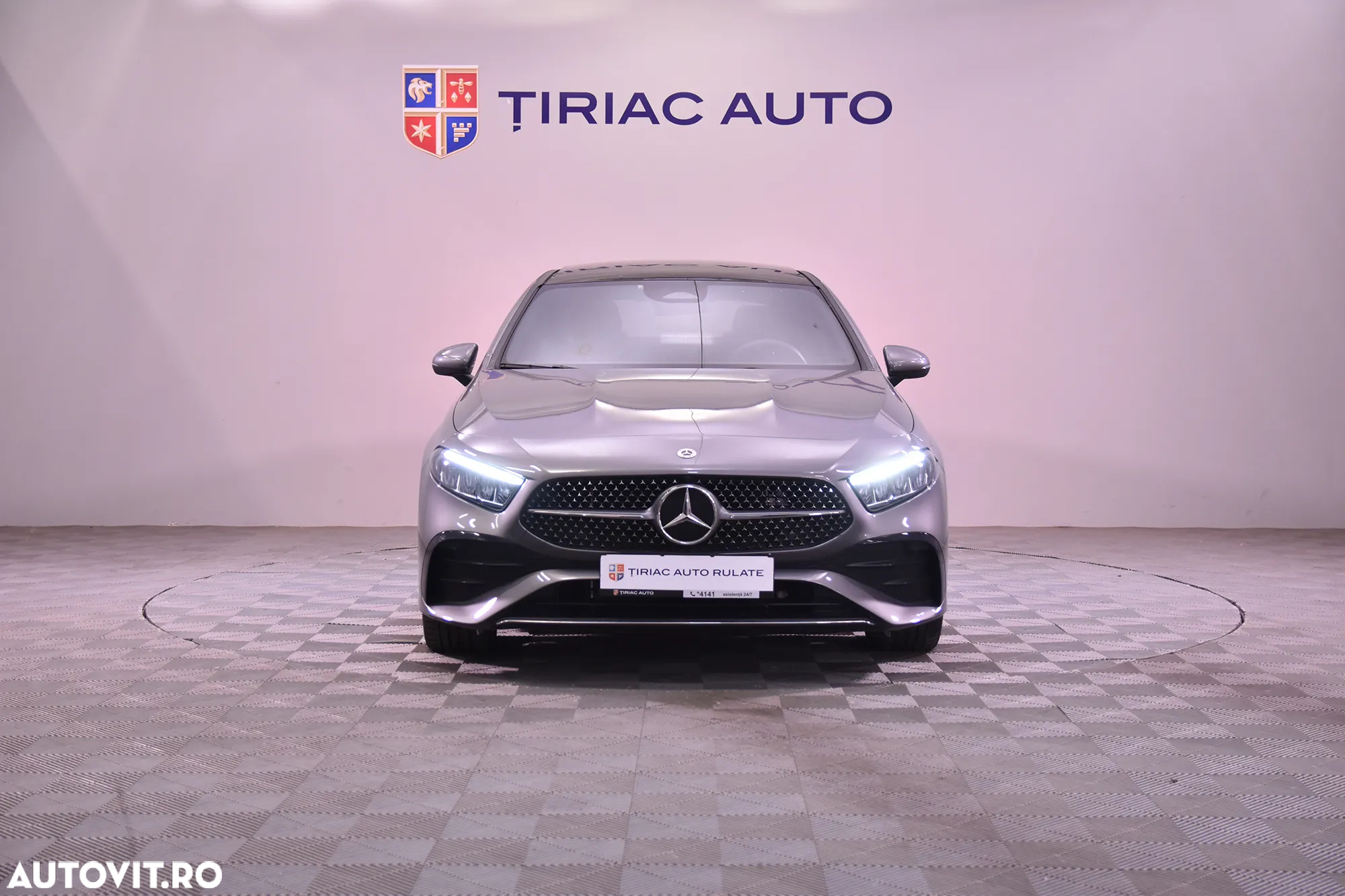 Mercedes-Benz A 250 e 8G-DCT AMG Line - 8