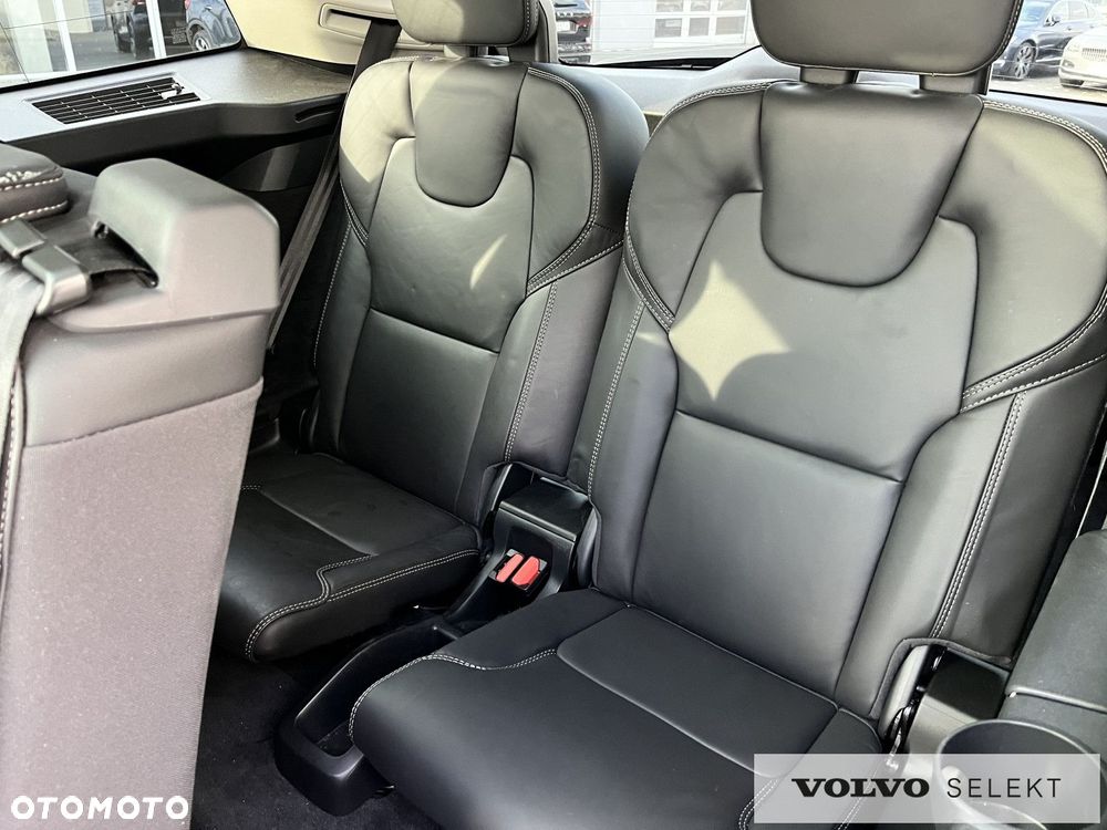 Volvo XC 90 - 30