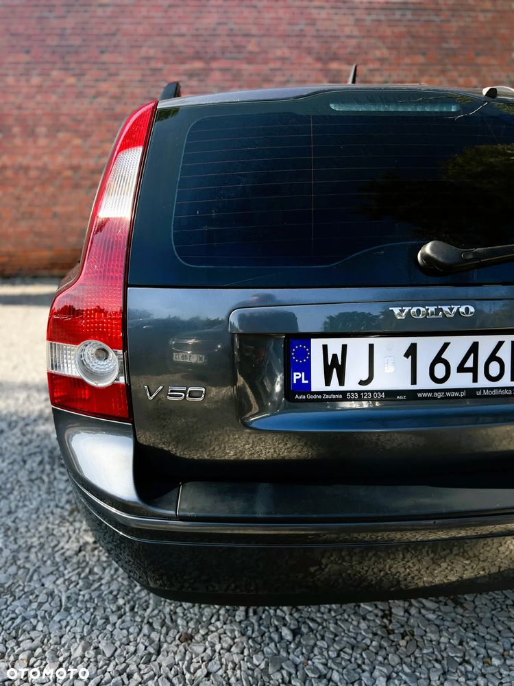 Volvo V50 2.4 - 38
