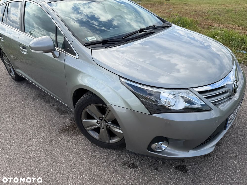 Toyota Avensis 2.0 D-4D Edition (2014) - 16