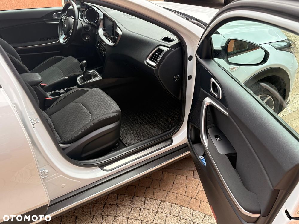 Kia XCeed 1.4 T-GDI L Business Line - 9