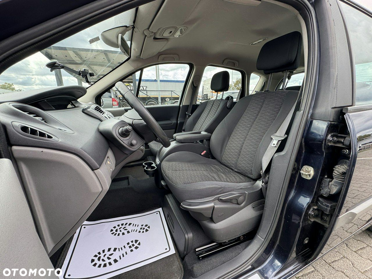 Renault Scenic - 17