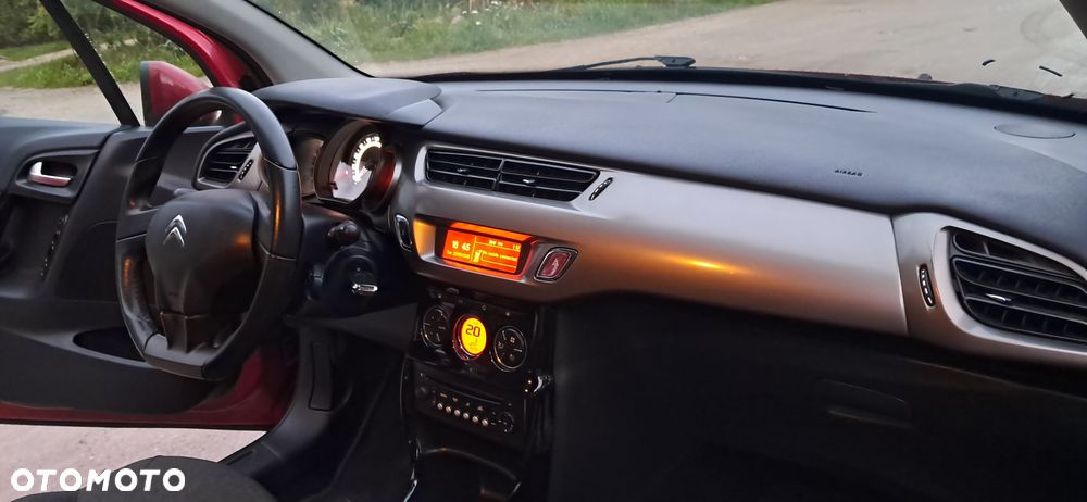 Citroën C3 BlueHDi 100 S&S FEEL - 24