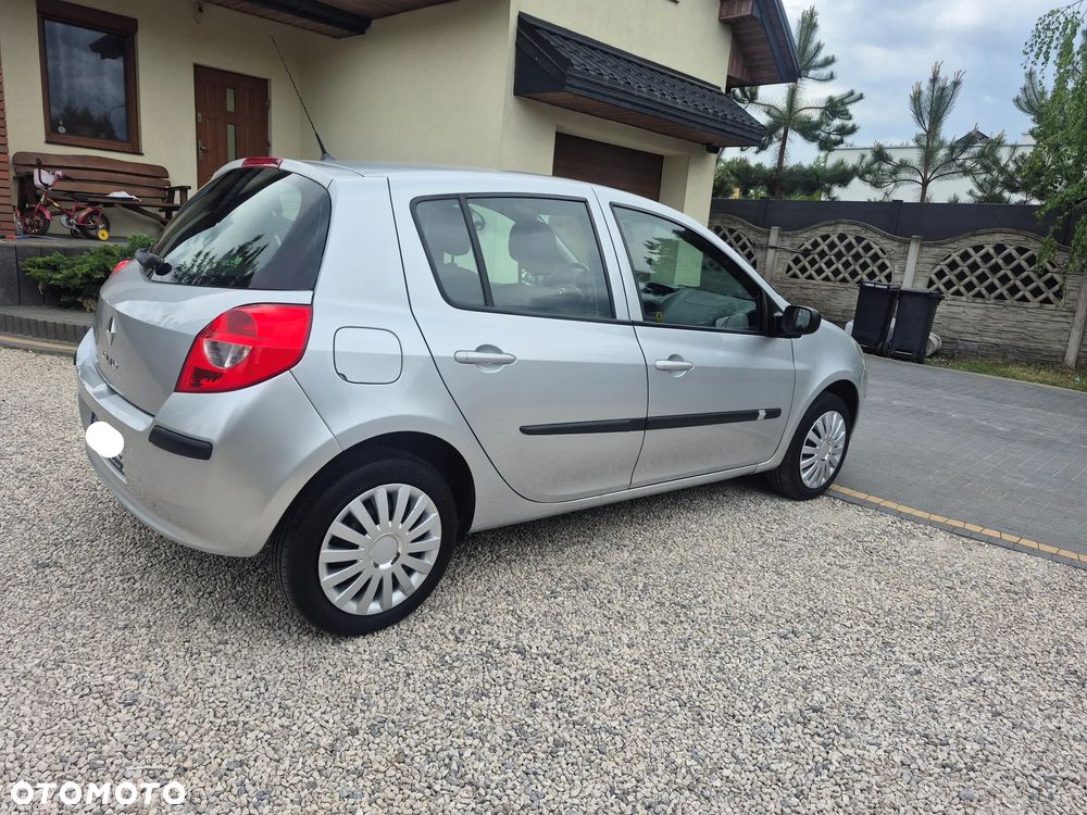 Renault Clio 1.2 16V Expression - 12