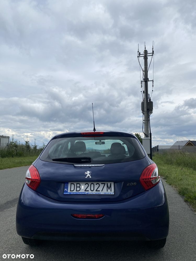Peugeot 208 - 6