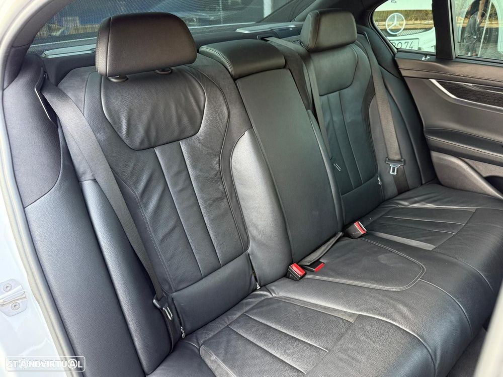 BMW 740 e iPerformance Pack M - 21