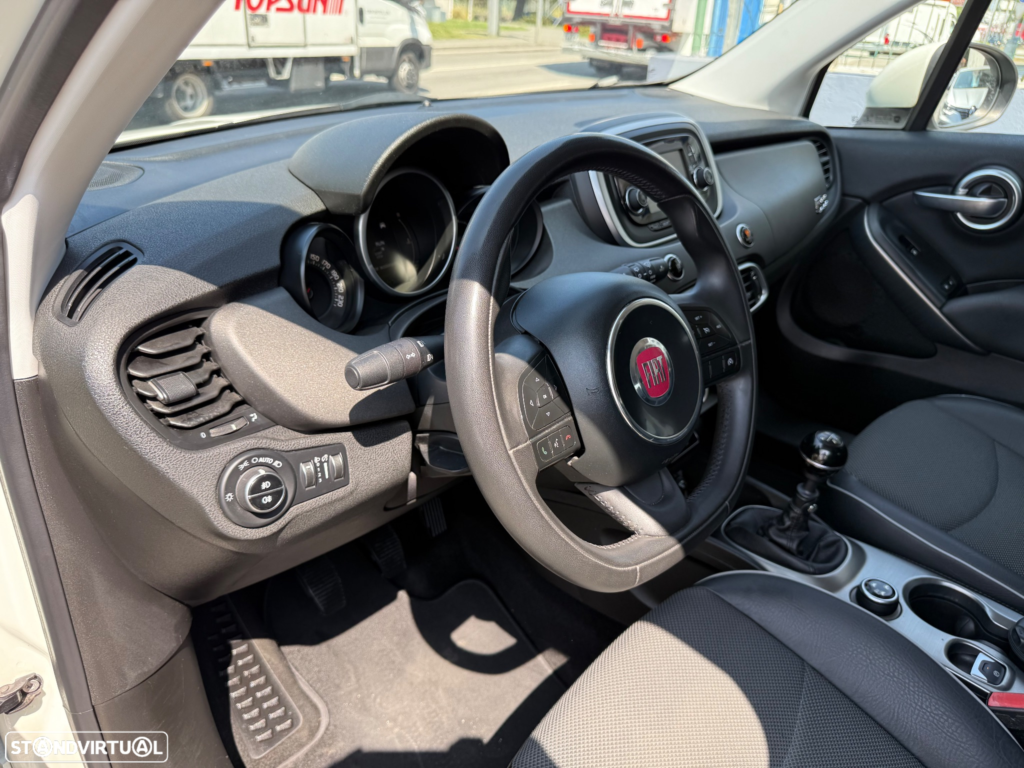 Fiat 500X 1.6 MJ City Cross S&S - 24
