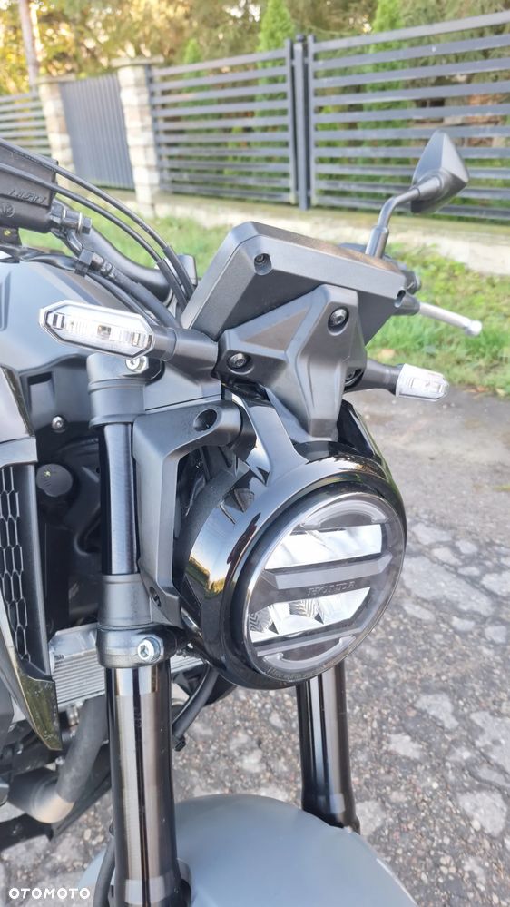 Honda CB - 21