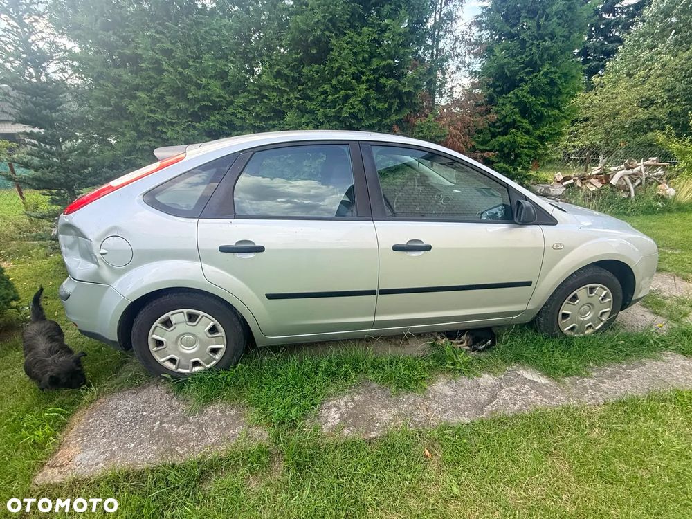 Ford Focus 1.6 Ambiente - 5