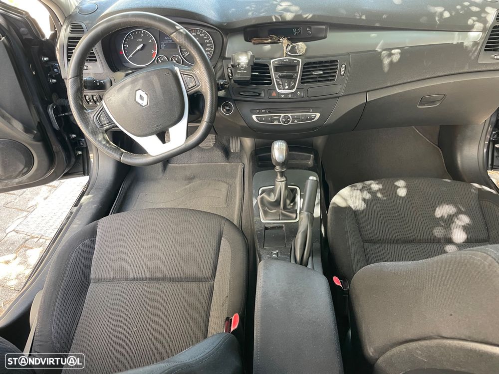 Renault Laguna dCi 110 FAP Emotion - 23