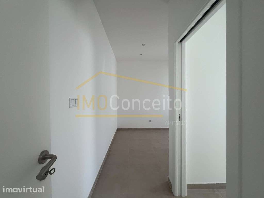 Moradia T3+T1 | Piscina | Golega - Grande imagem: 4/40