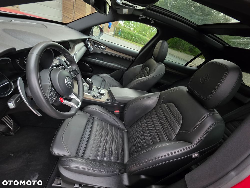 Alfa Romeo Stelvio 2.0 Turbo 16V AT8-Q4 First Edition - 22