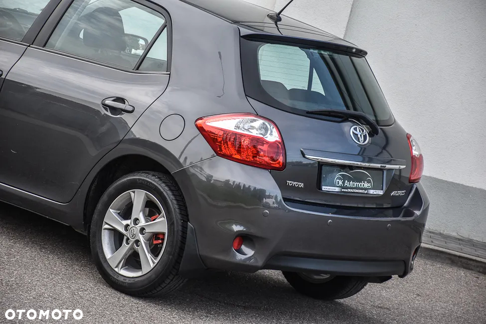 Toyota Auris 2.0 D-4D Prestige - 11