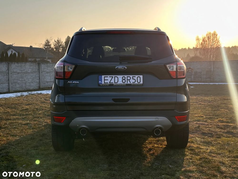 Ford Kuga 1.5 TDCi 2x4 Titanium - 5