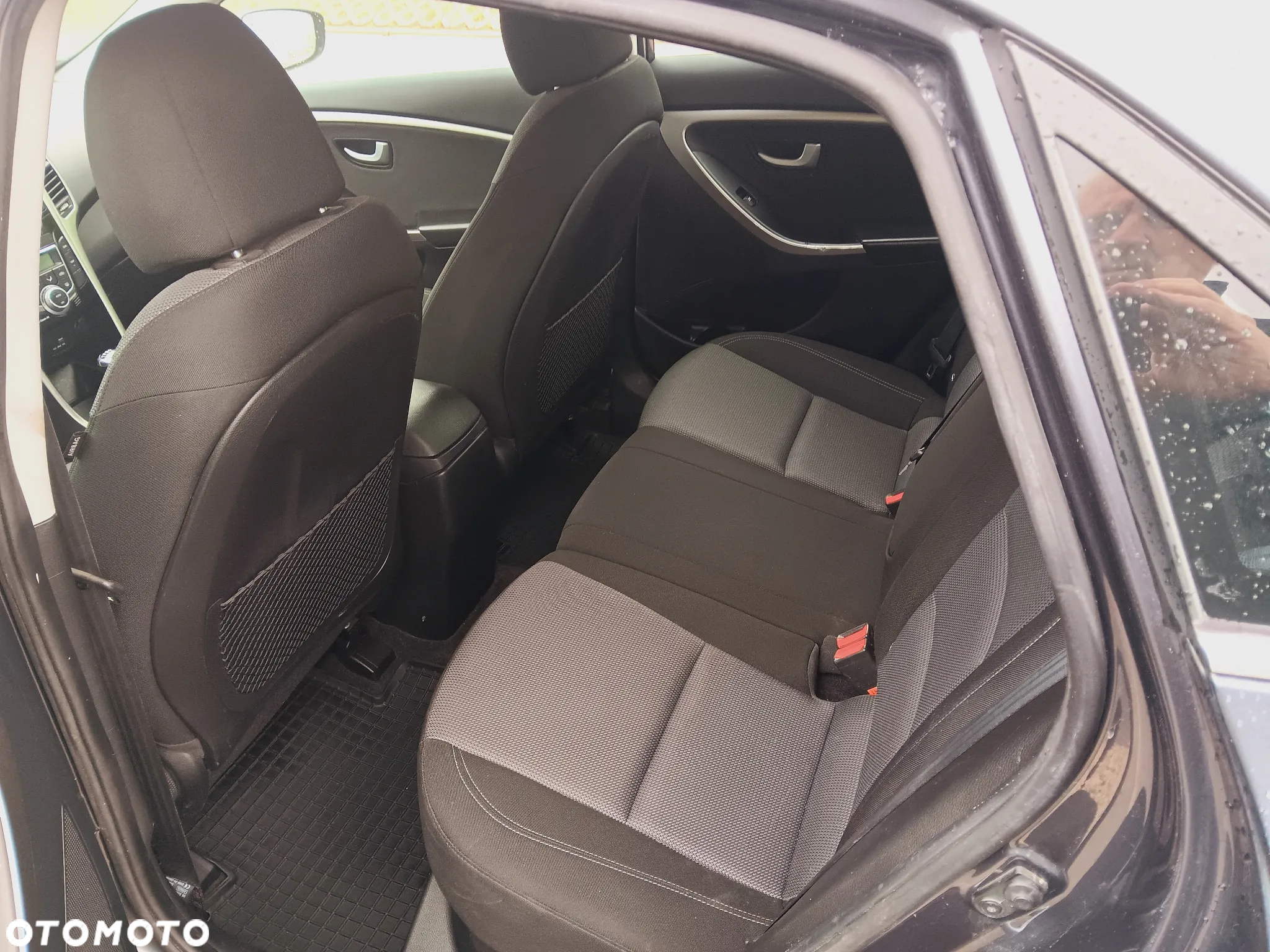 Hyundai i30 1.6 CRDi BlueDrive Comfort - 11