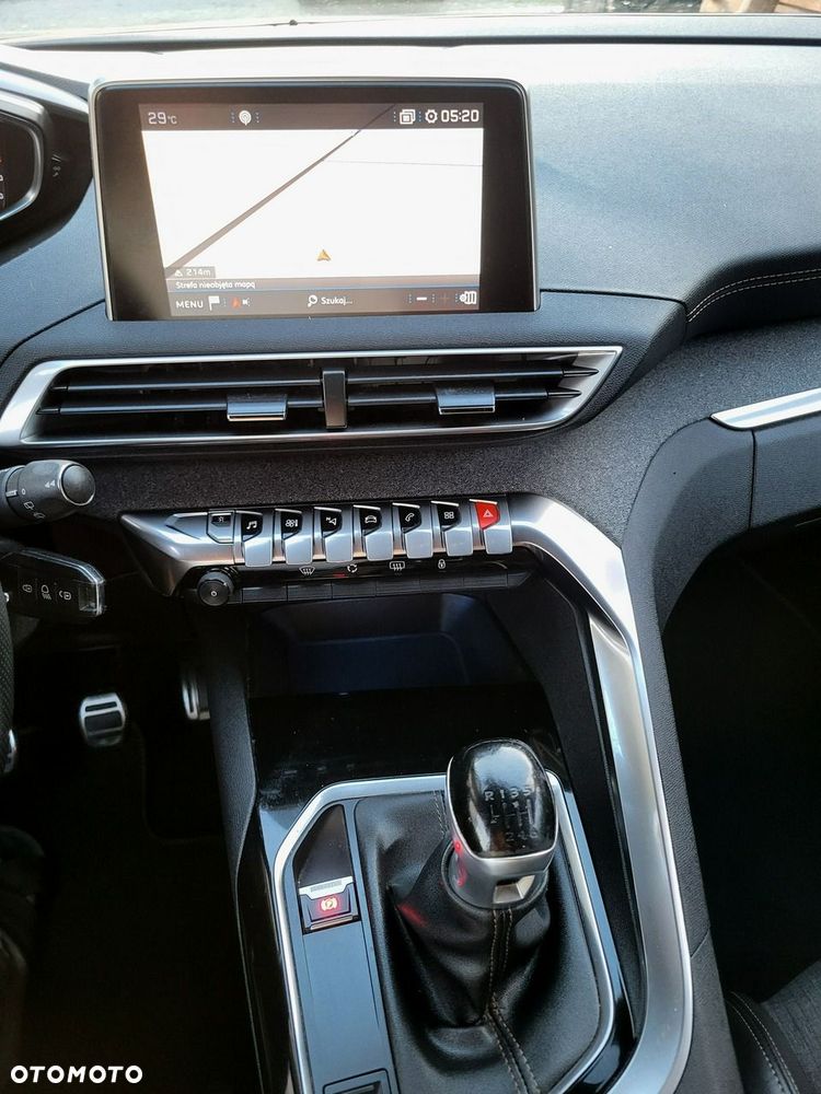 Peugeot 5008 - 17