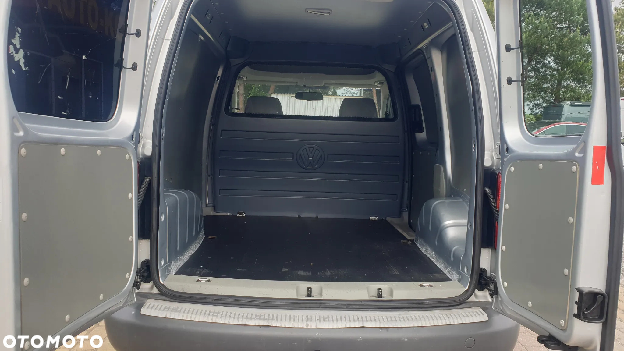 Volkswagen Caddy - 9
