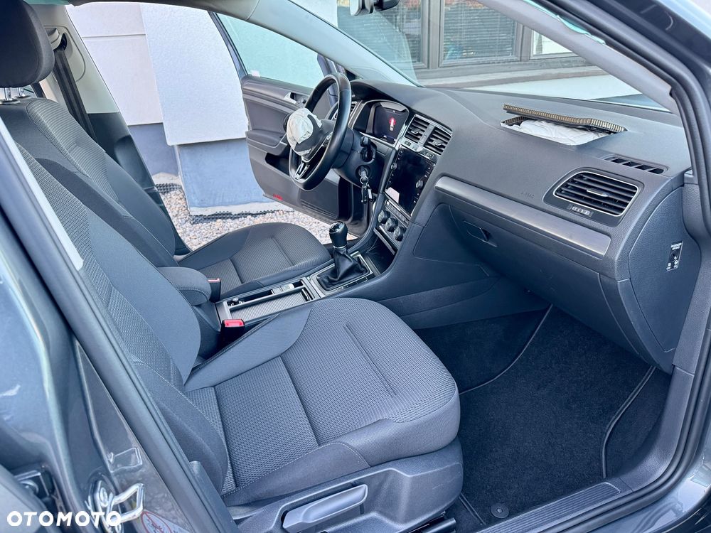 Volkswagen Golf - 19