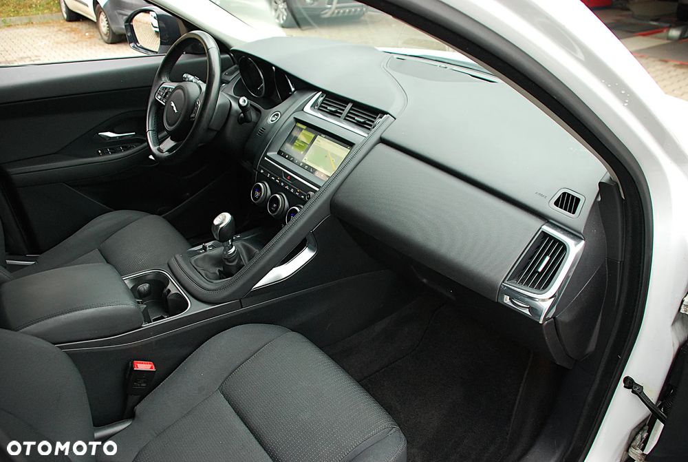 Jaguar E-Pace 2.0 i4D FWD R-Dynamic S - 21