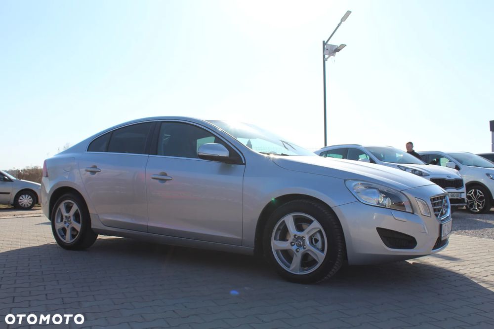 Volvo S60 D3 Summum - 13
