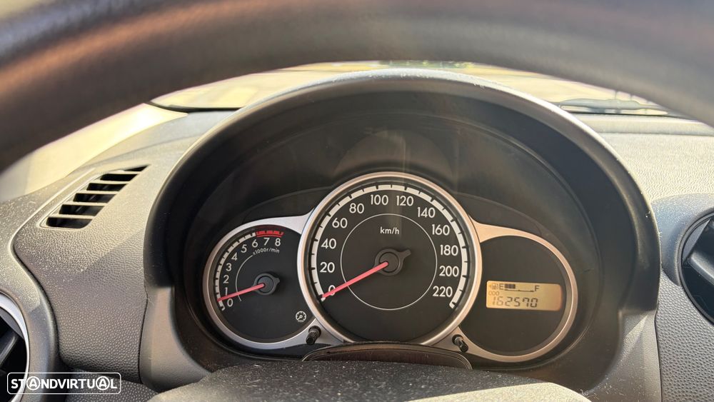 Mazda 2 2011 photo 5