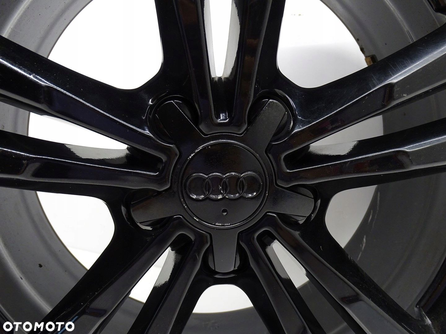 FELGA KOŁO ALUFELGA R18 AUDI A3 S3 8V 5X112 7.5J ET51 8V0601025B - 8