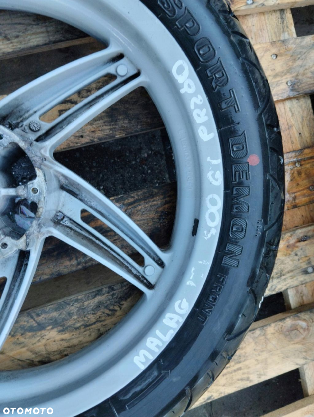 Malaguti Spidermax GT 500 KOLO FELGA PRZOD 120/80/16 - 2