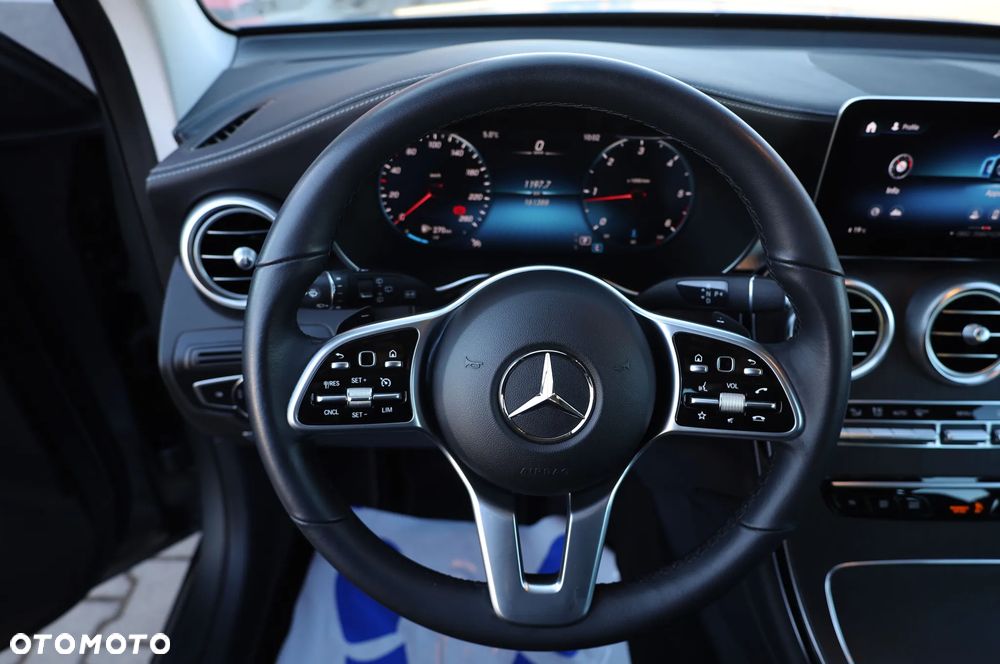 Mercedes-Benz GLC - 9