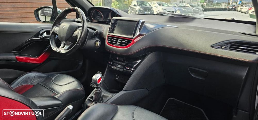 Peugeot 208 GTI 200 THP - 6