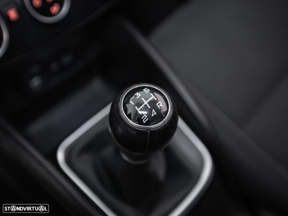 Fiat Tipo Station Wagon 1.3 M-Jet Lounge - 19