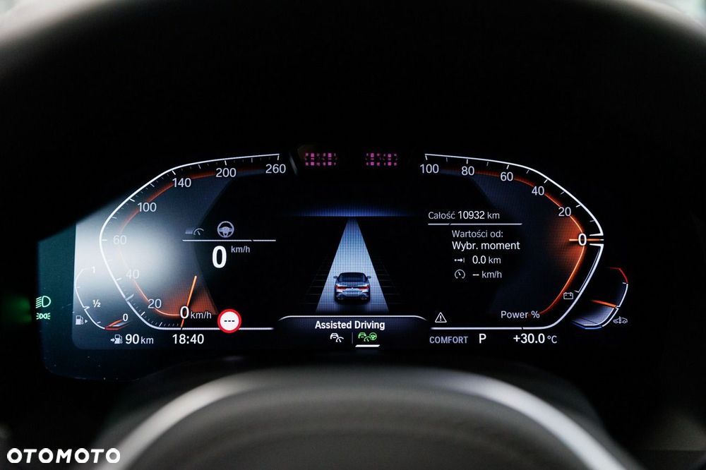 BMW Seria 8 840i - 38