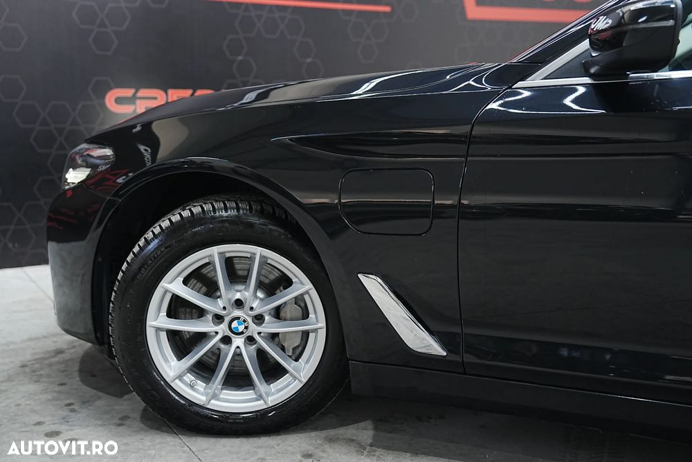BMW Seria 5 530e xDrive AT PHEV - 25