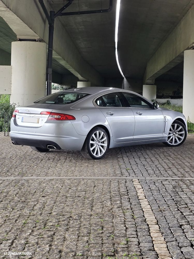 Jaguar XF 3.0 D V6 S Premium Luxury - 4