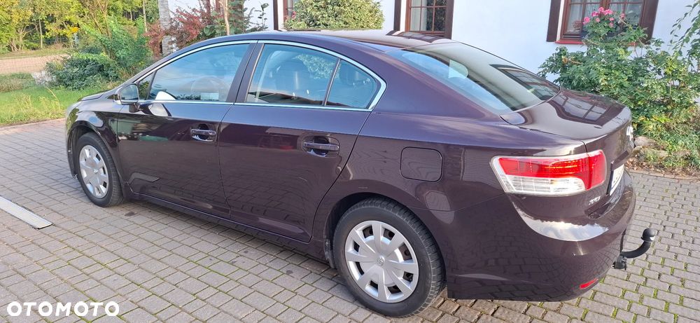 Toyota Avensis 1.6 Luna - 2