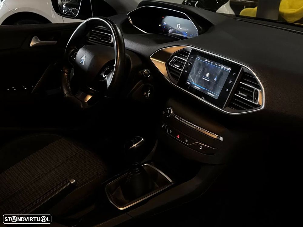 Peugeot 308 SW 1.5 BlueHDi Style - 33