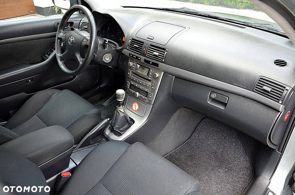 Toyota Avensis 2.0 D-4D Team - 23