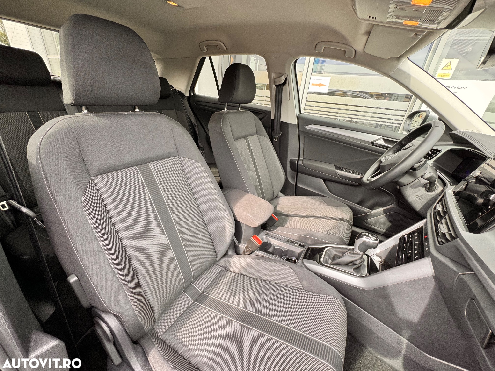 Volkswagen T-ROC 1.5 TSI DSG Life - 7