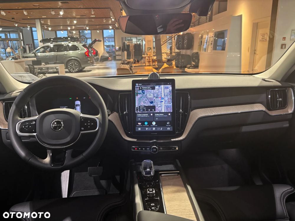 Volvo XC 60 B5 B AWD Plus Bright - 9