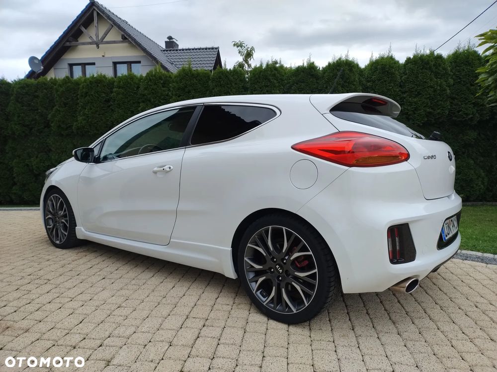 Kia Ceed 1.6 T-GDI GT - 4