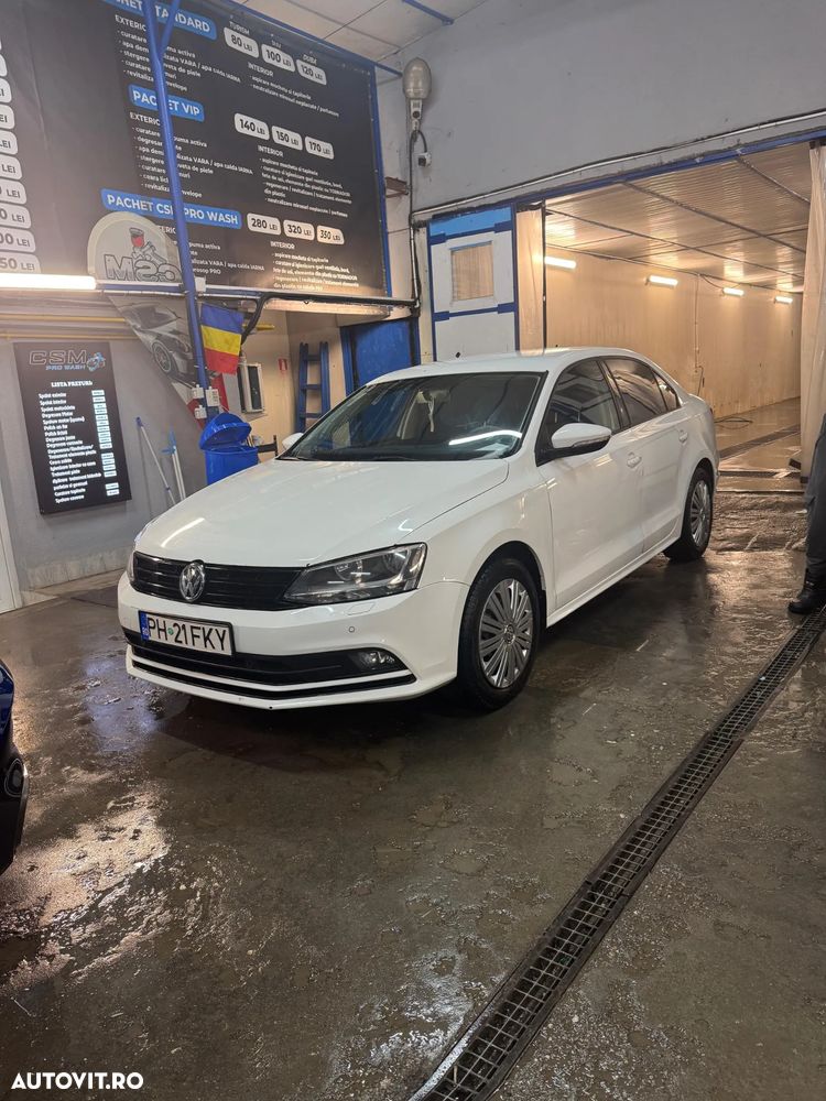 Volkswagen Jetta 2.0 TDI Comfortline - 7
