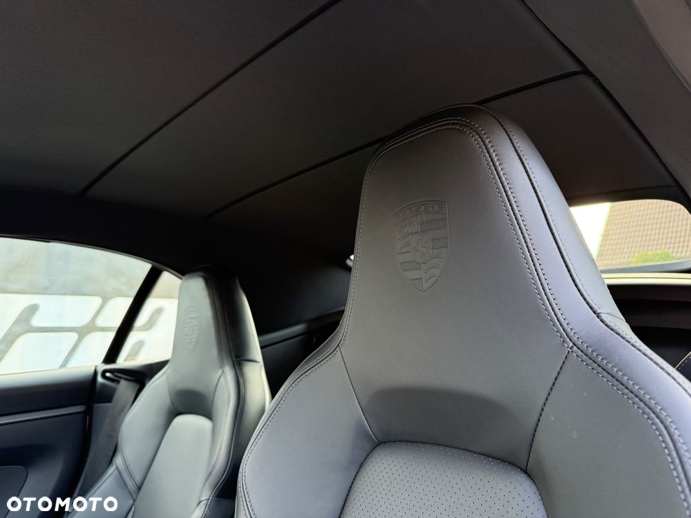 Porsche 911 Carrera PDK - 19