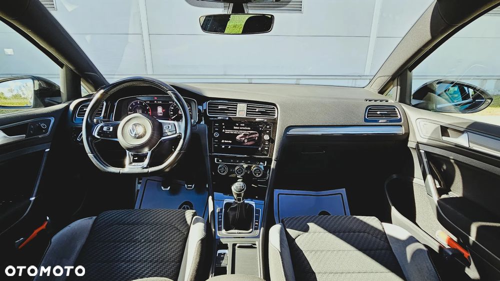 Volkswagen Golf Variant - 10