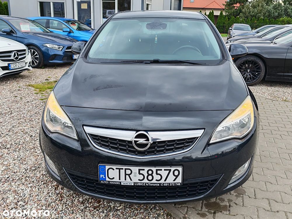 Opel Astra 2011